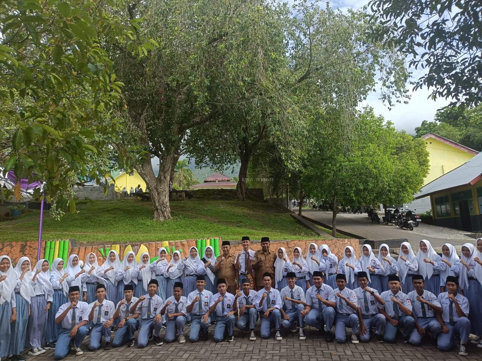 PELANTIKAN PENGURUS OSIS SMA NEGERI 3 KOTA TERNTAE MASA BAKTI 2024-2025